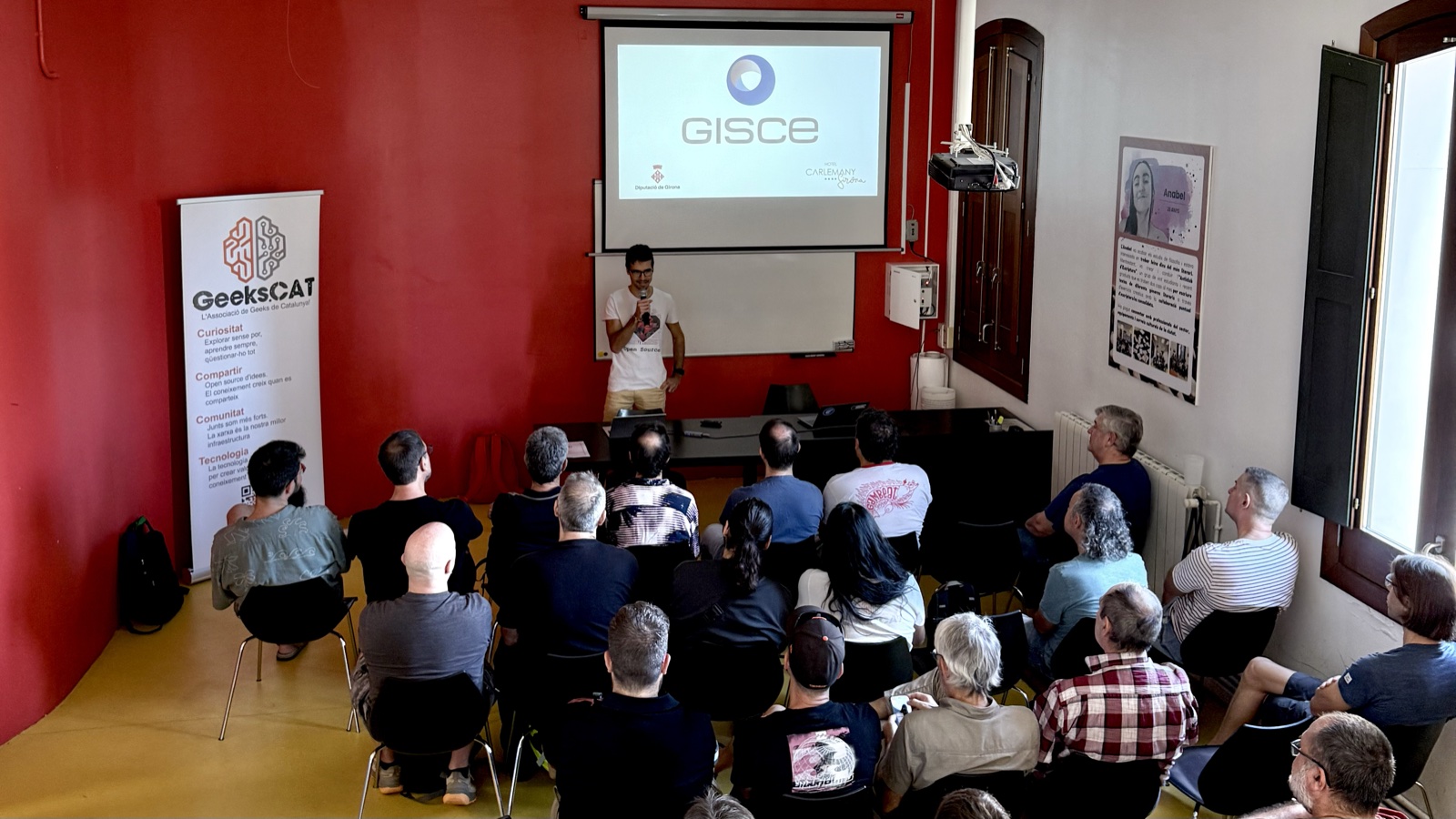 Sessió d'obertura de GeeksCAT Conf 2026 a L'Estació Espai Jove